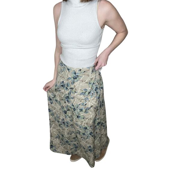 Charter Club Women's 100% Silk Cream Blue Floral Long Maxi Skirt 14 Cottagecore - Picture 1 of 7